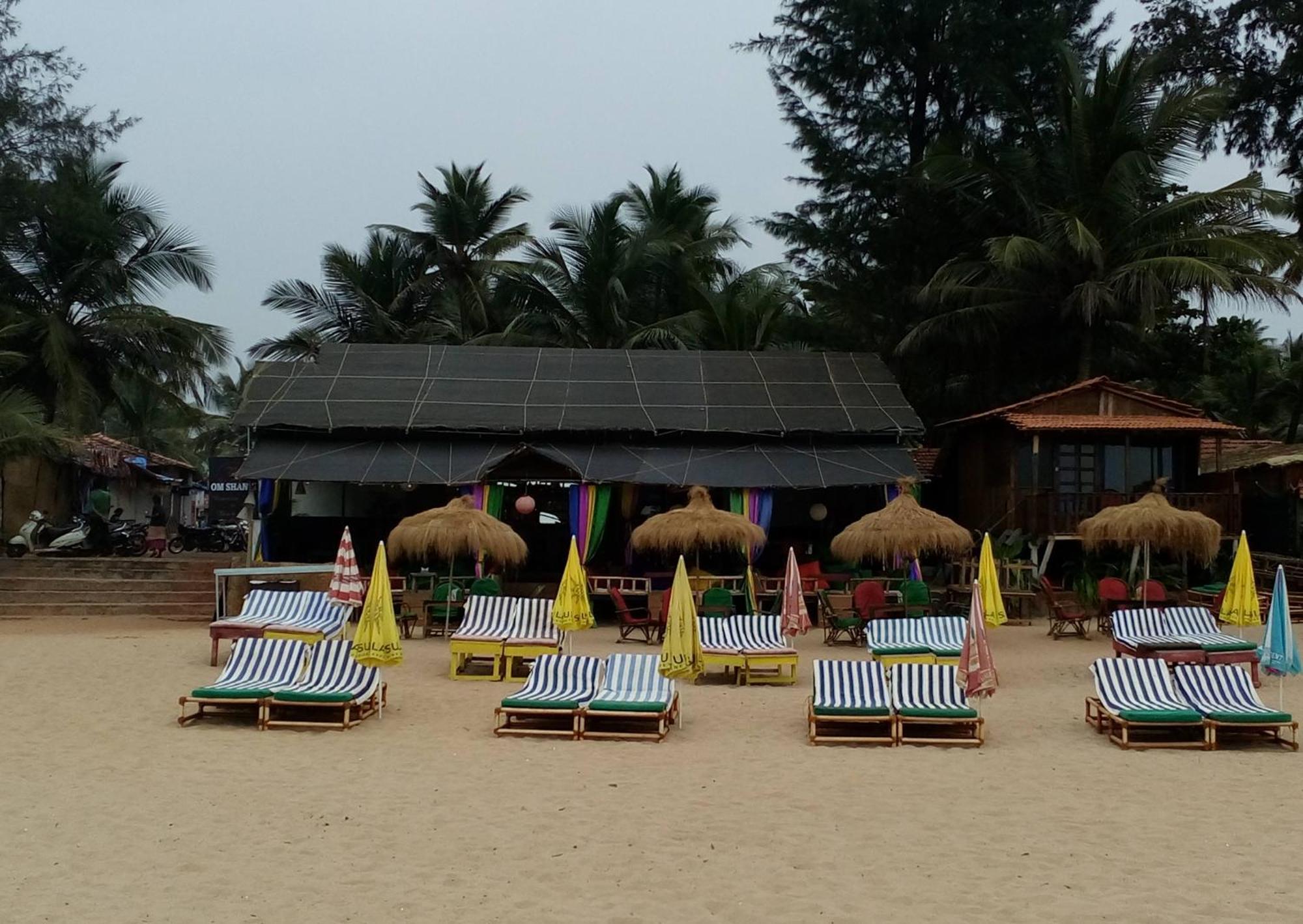 Luxury tent Om Shanti Patnem Patnem Beach