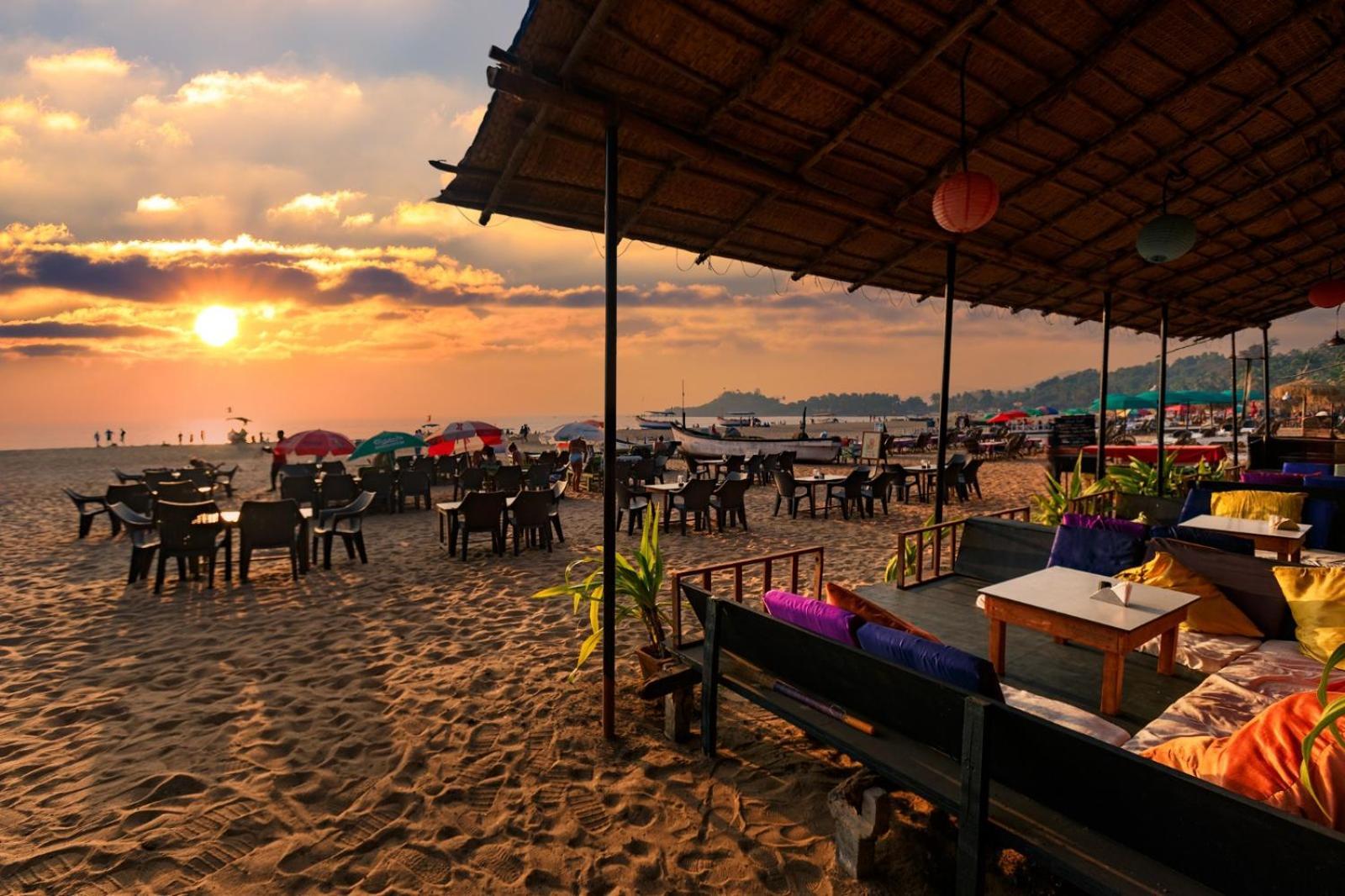 Om Shanti Patnem Luxury tent Patnem Beach